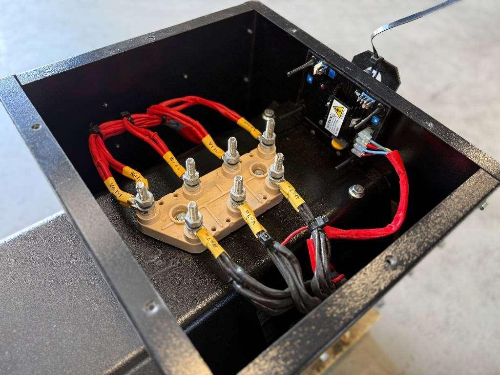 DPX CJ224G - 85 kVA Alternator - DPX-33905 Photo 6