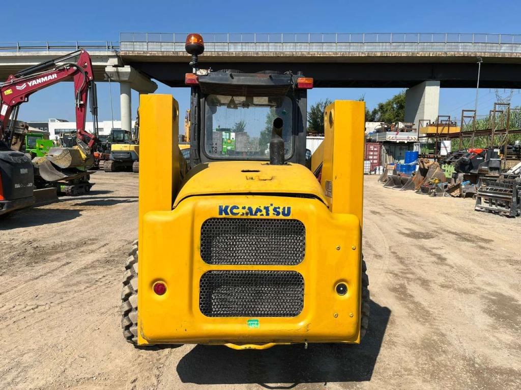 Komatsu SK 815 Photo 10