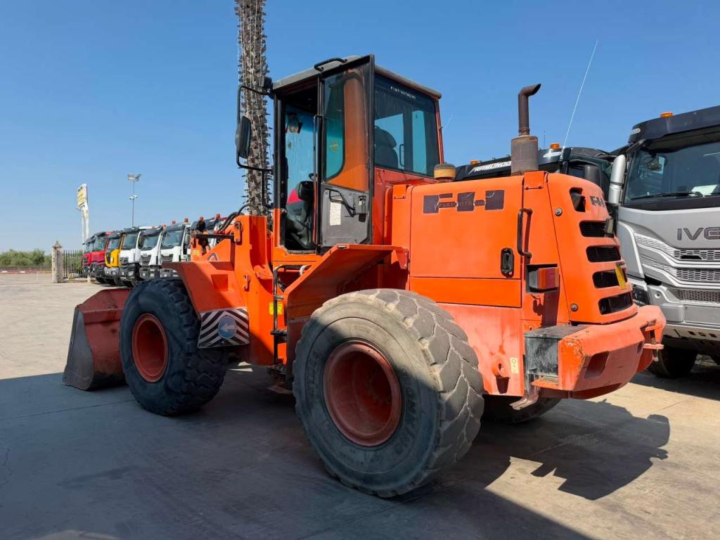 Fiat Hitachi W130A Photo 3