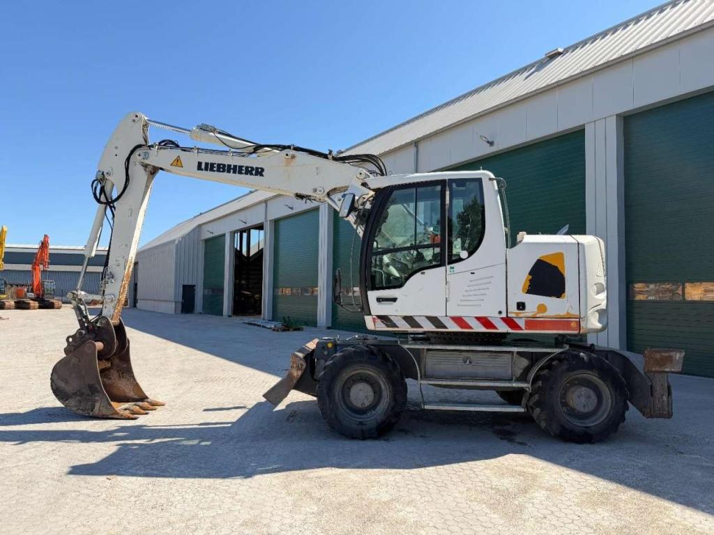 Liebherr A914 Compact 5x attachment - Good working condition Photo 4