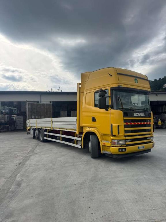 Scania 124L-420 Photo 1