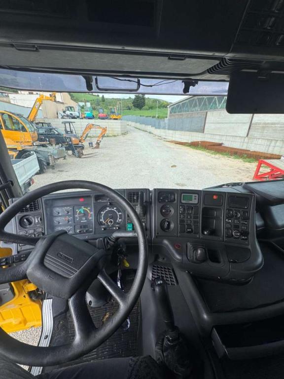 Scania 124L-420 Photo 6