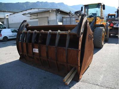Trevi Benne pin-on 3000 mm with hydraulic grab en vente par Balavto