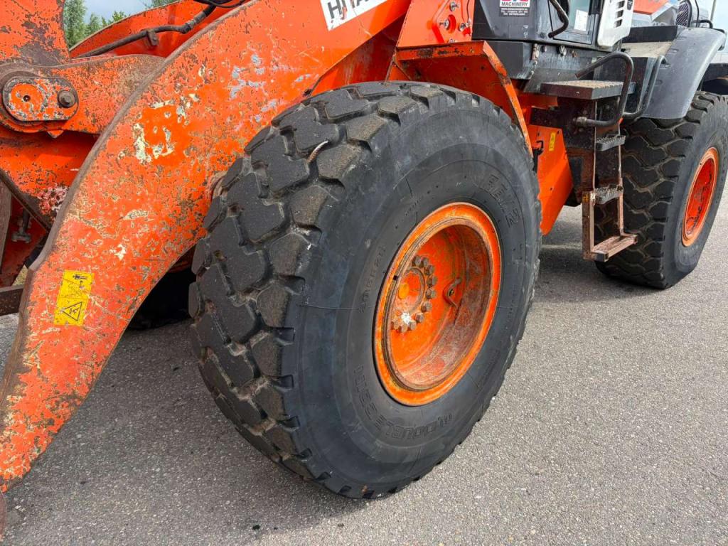 Hitachi ZW180-5B Photo 11