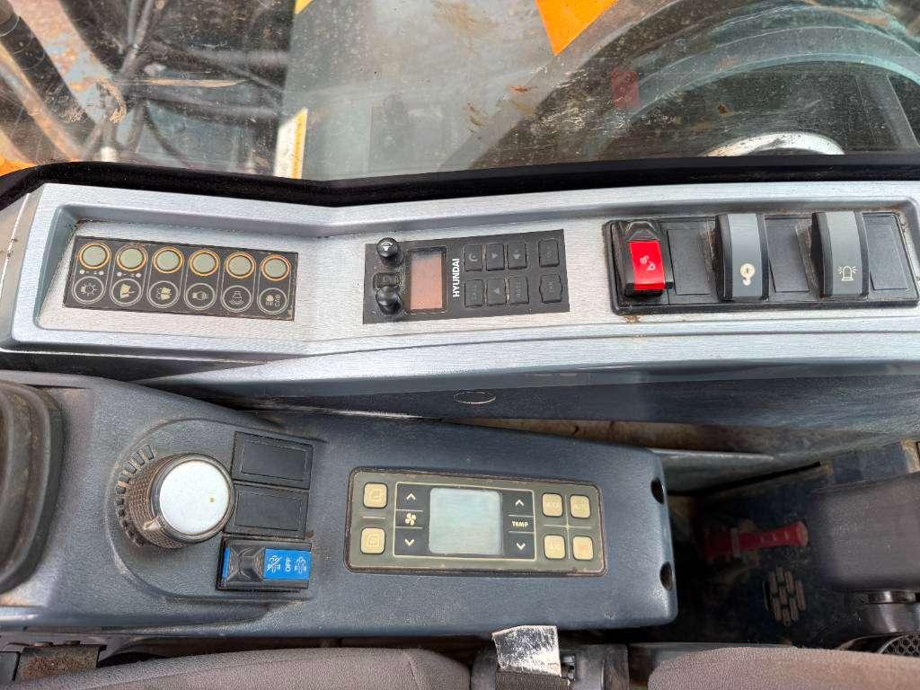 Hyundai R430LC - Hammer Lines / Quick Coupler Photo 12
