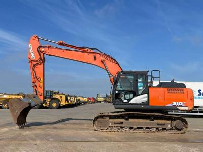 Hitachi ZX210LC-6 en vente par Big Machinery