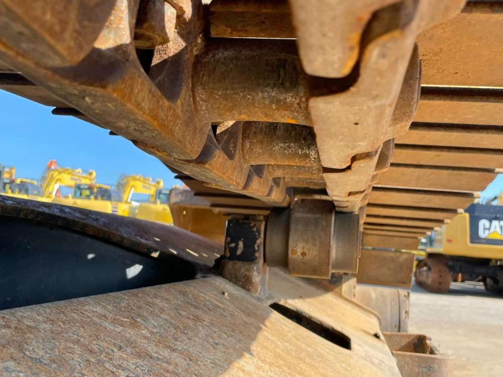 Hitachi ZX210LC-6 Photo 17
