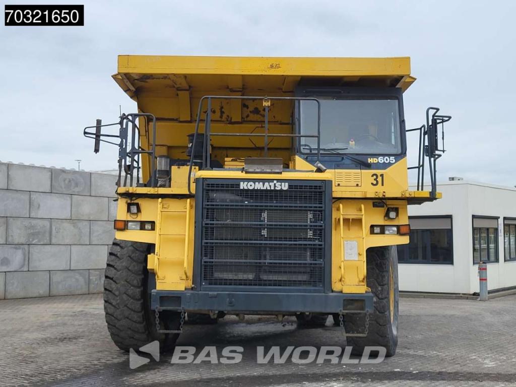 Komatsu HD605 -7E0 Photo 10