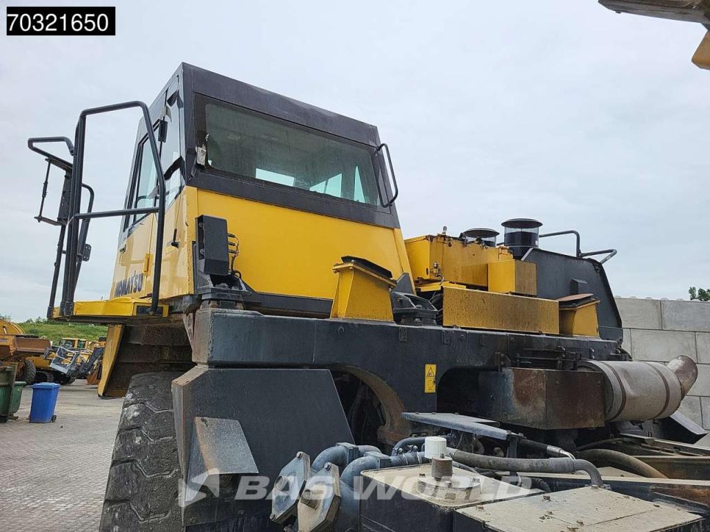 Komatsu HD605 -7E0 Photo 11