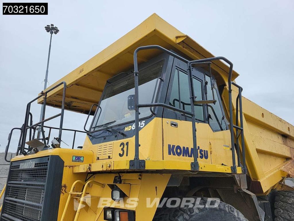 Komatsu HD605 -7E0 Photo 19