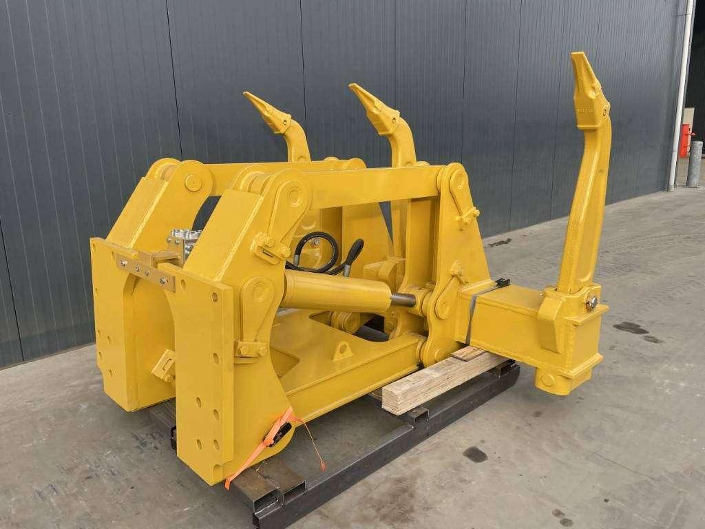Komatsu D85 Photo 2