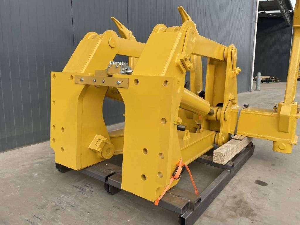 Komatsu D85 Photo 4