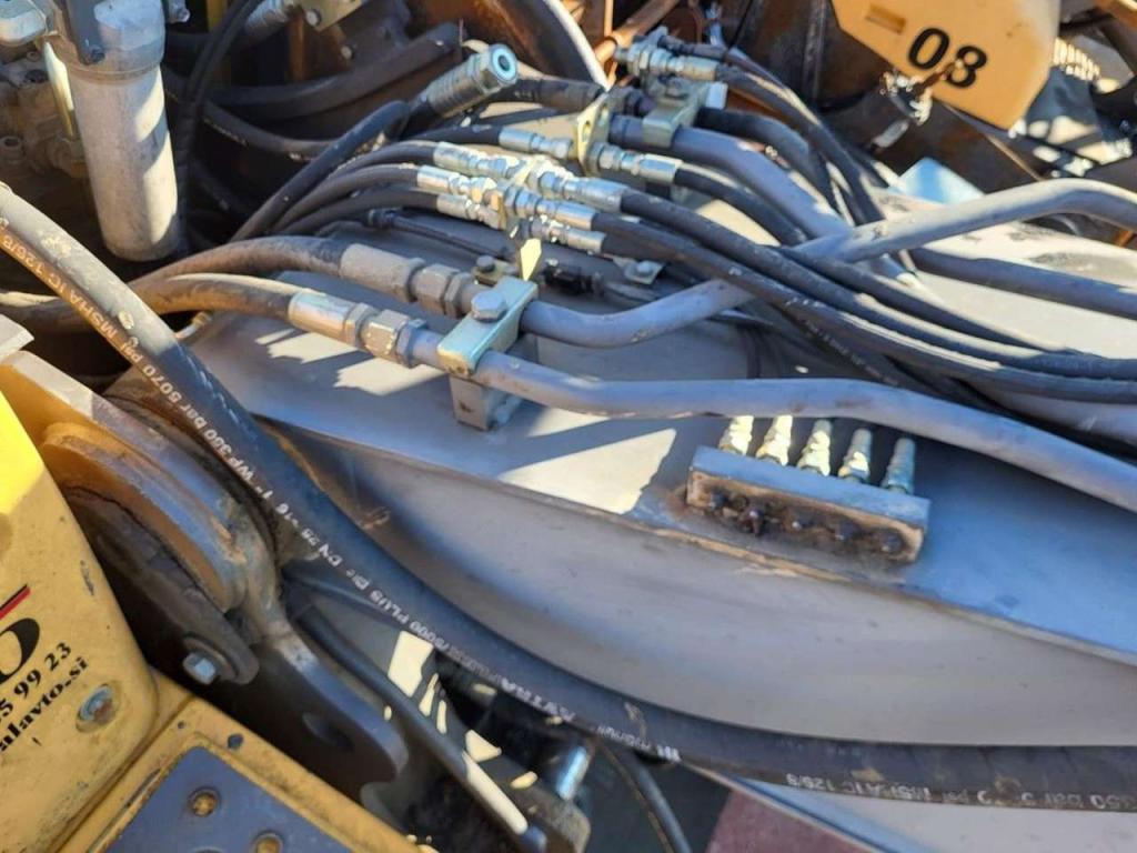 Volvo boom arm 14606854 for Volvo EC210B, EC210C Photo 8