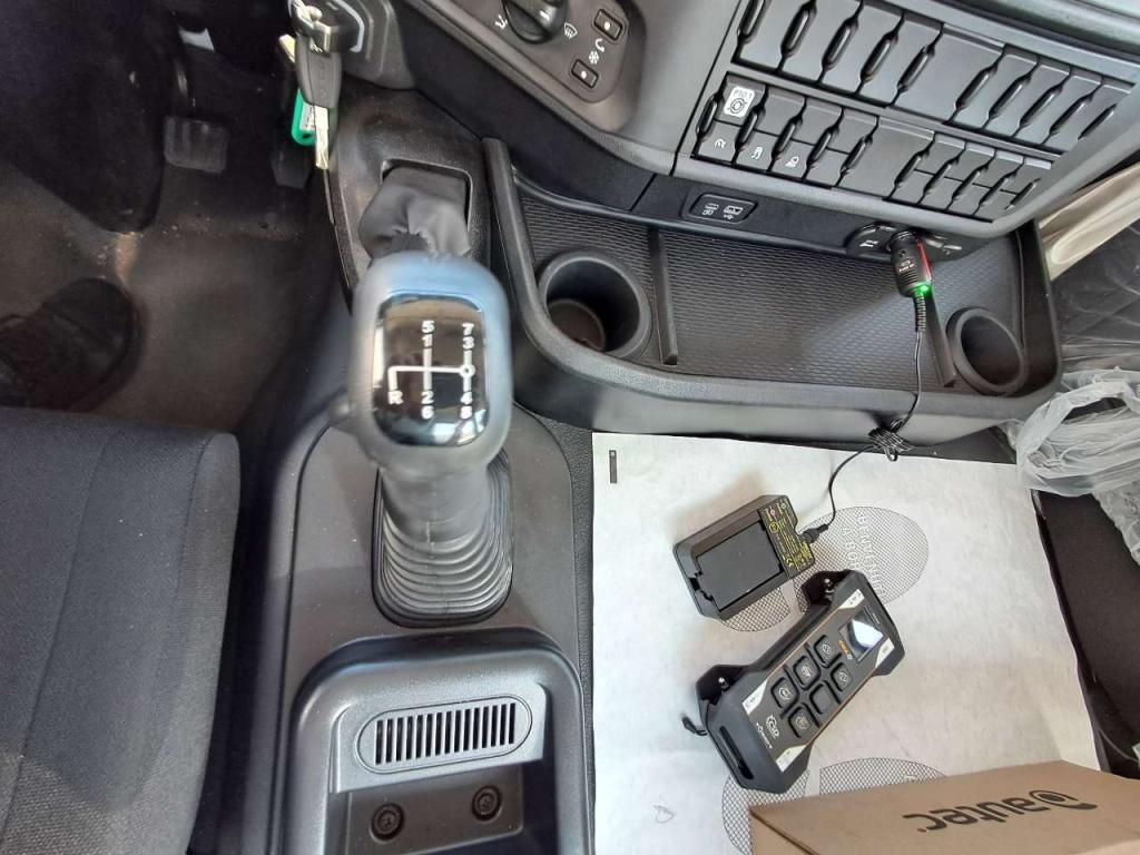 Astra HDX Photo 11