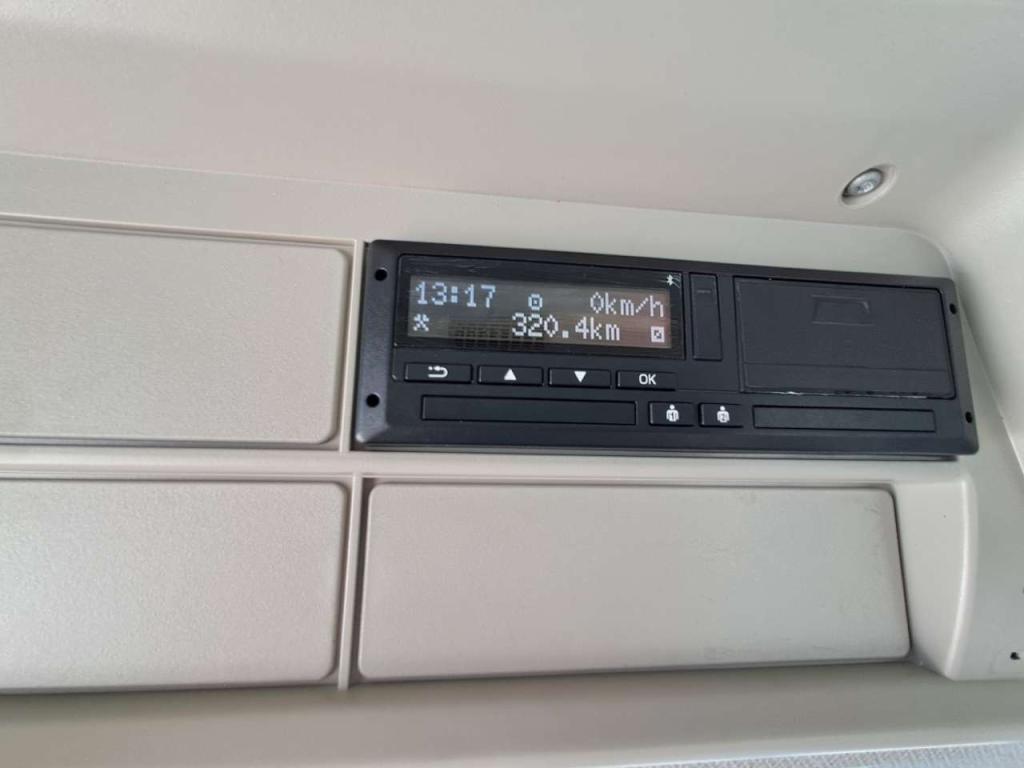 Astra HDX Photo 9