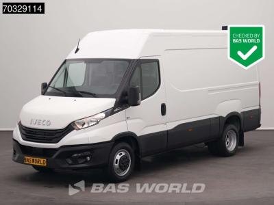 Iveco Daily 35C18 3.0L Automaat Dubbellucht L2H2 3,5t Trekhaak 180PK Airco Cruise Euro6 L2 A/C Towbar Cru en vente par BAS World B.V.