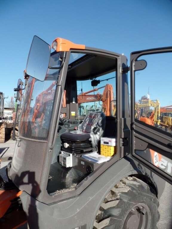 Hitachi ZW75-6 Photo 2