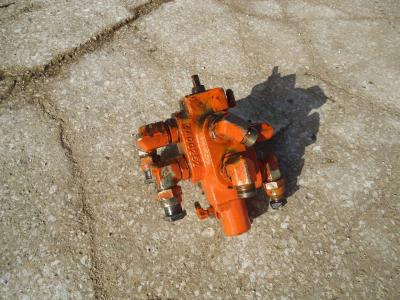 Valve pour marteaux hydraulique pour Fiat Hitachi EX215 en vente par OLM 90 Srl