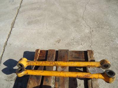 Tirants et supports de fermeture de godets pour Fiat Allis FL10C en vente par OLM 90 Srl