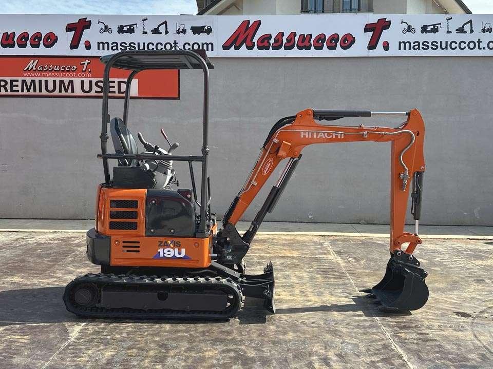 Hitachi ZX19U-5A YLR Photo 19