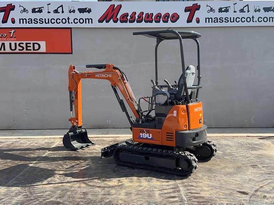 Hitachi ZX19U-5A YLR Photo 3