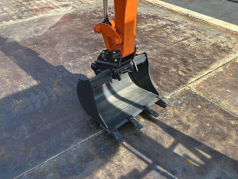 Hitachi ZX19U-5A YLR Photo 8