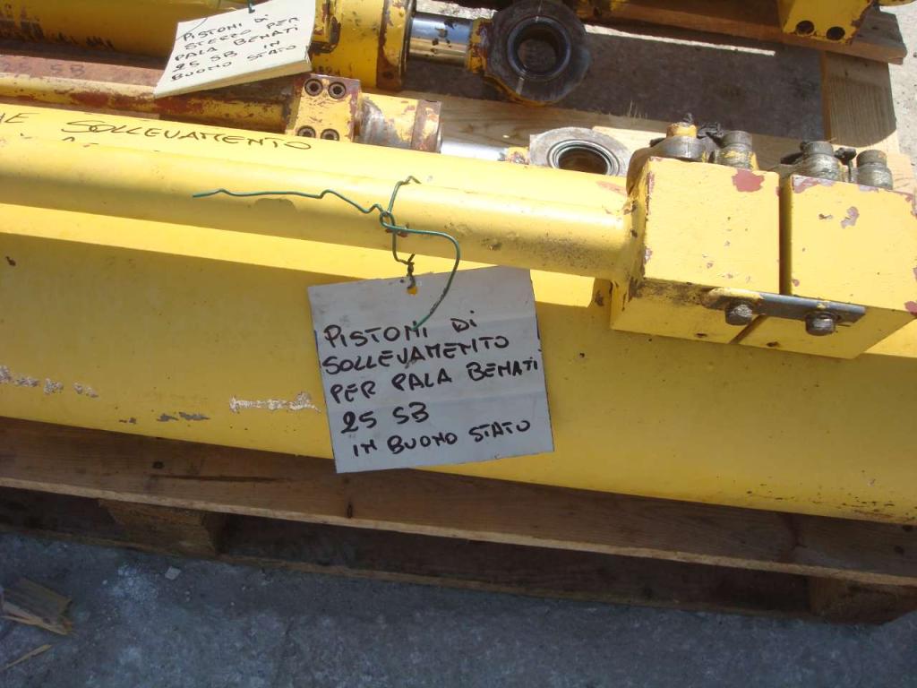 Piston de levage pour Benati 25SB Photo 2