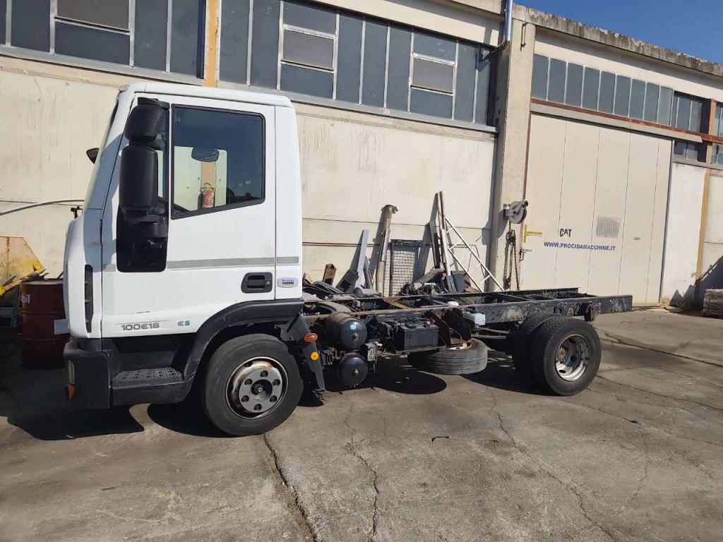 Iveco EUROCARGO 100E18 Photo 10