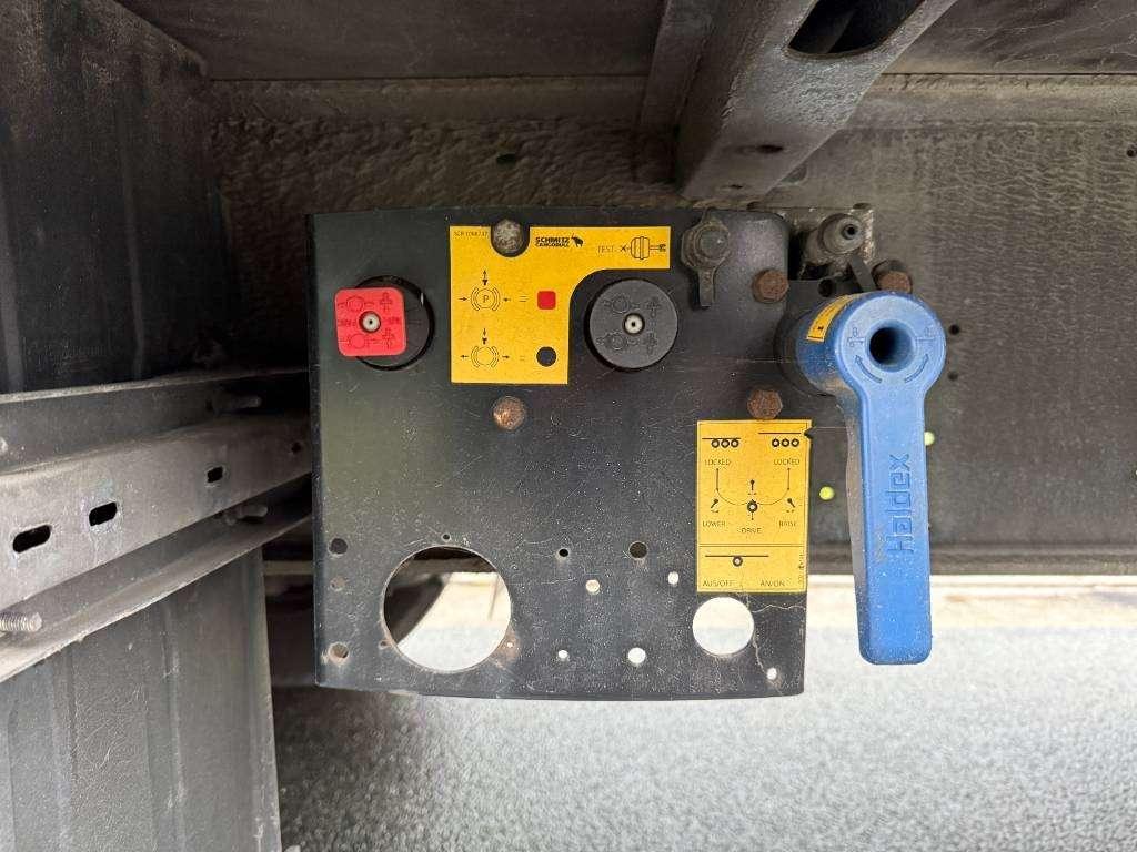 Schmitz Cargobull SCB*S3T Drankentrailer / 3 Axles / Speed Curtain Photo 13