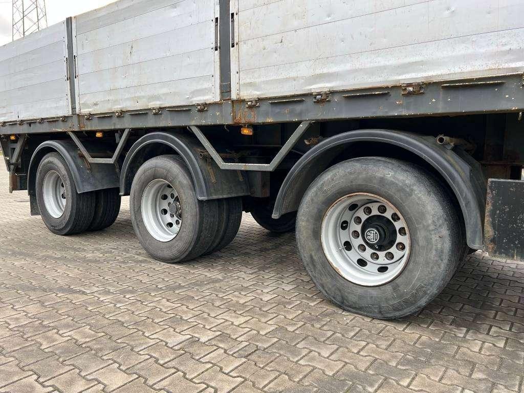 Pacton T3-003 Brick Trailer - Kennis 16000-R Crane Photo 7