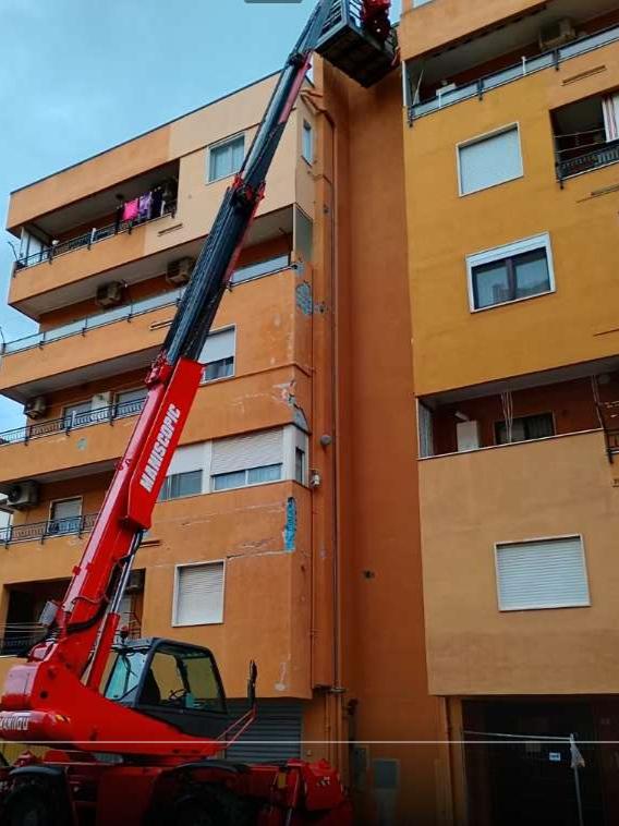 Manitou rotativo Photo 2