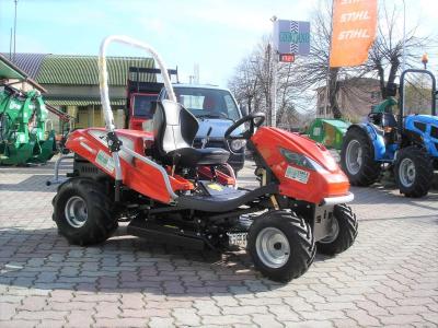 Efco TUAREG 92 EVO 4x2 - MOTORE EMAK HP 24 708cc en vente par Giordano Srl