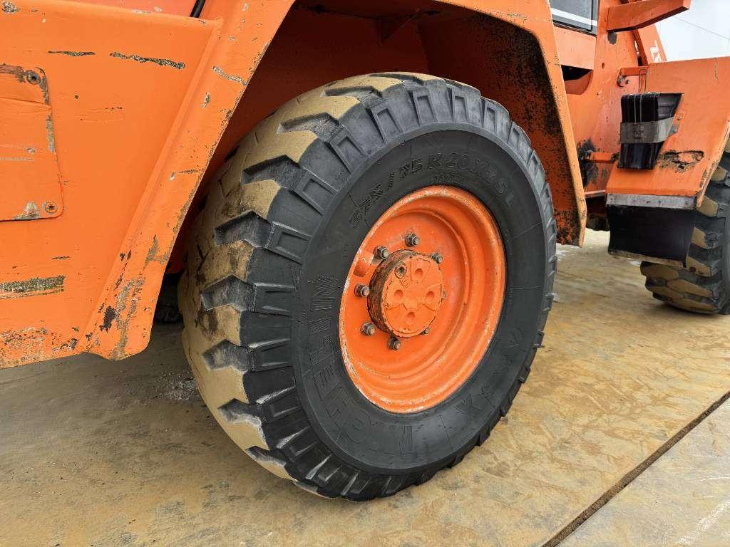Schaeff ZL110 - Forks + Bucket / Quick Coupler Photo 22