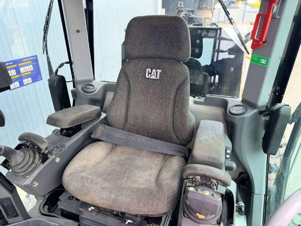 Caterpillar 140M3 Photo 9