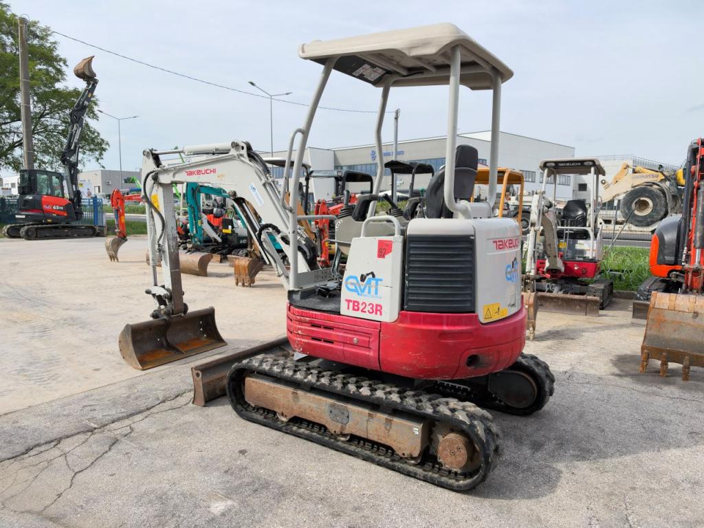 Takeuchi TB23R Photo 4