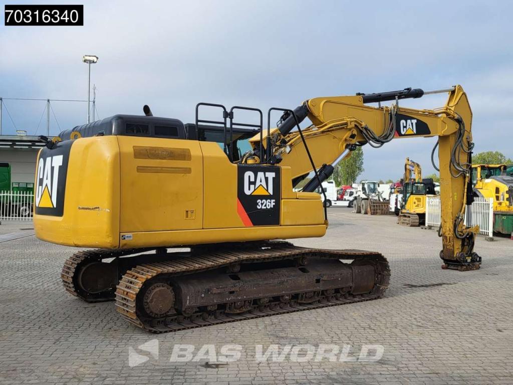 Caterpillar 326 F LN Narrow Photo 5