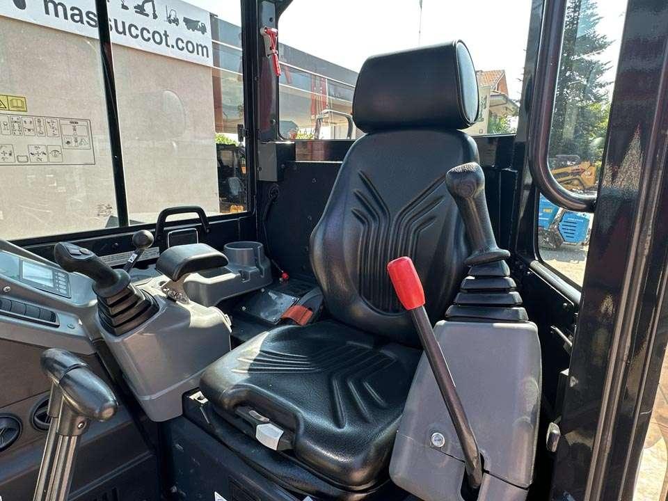 Yanmar VIO50-6B Photo 14