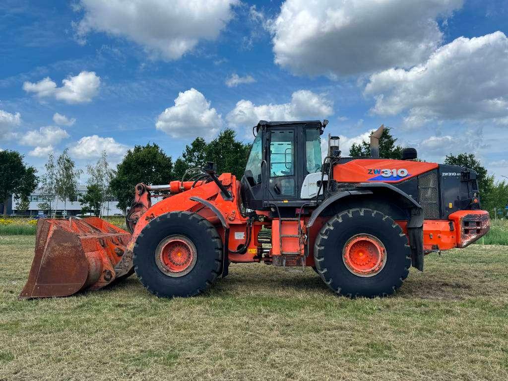 Hitachi ZX310-6 - 3rd Function / Automatic Greasing Photo 1