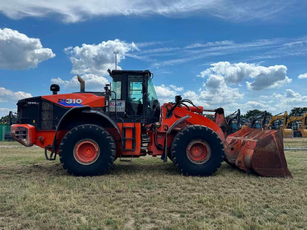 Hitachi ZX310-6 - 3rd Function / Automatic Greasing Photo 6