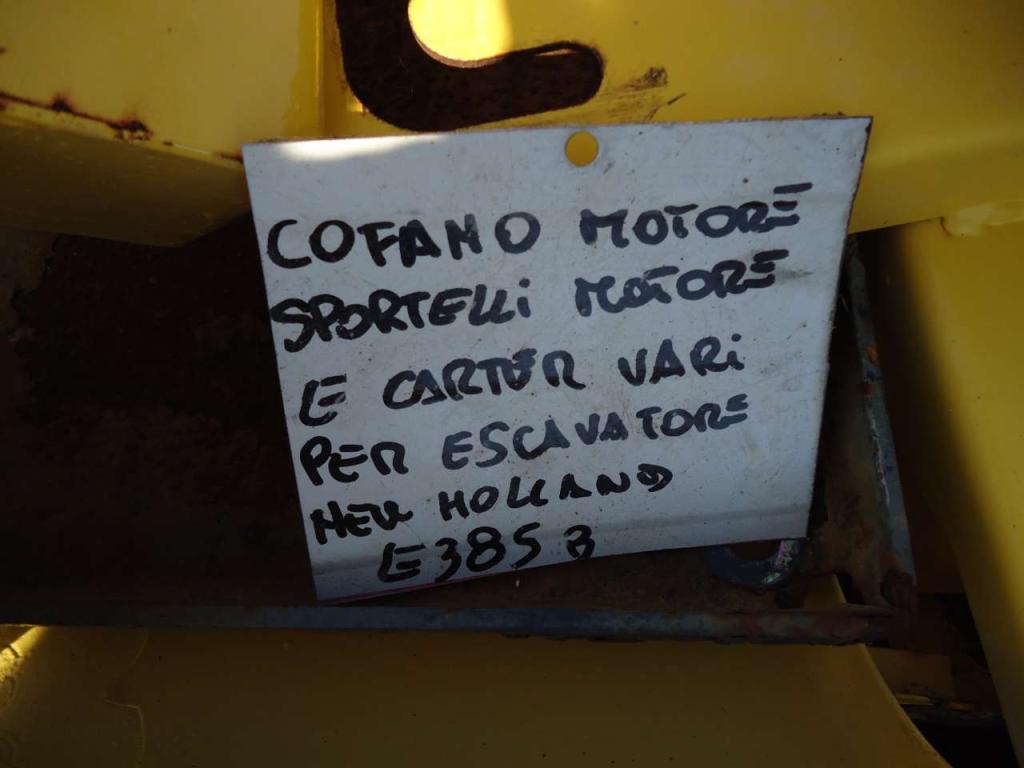 Capot et panneau de carrosserie pour New Holland 385B Photo 6