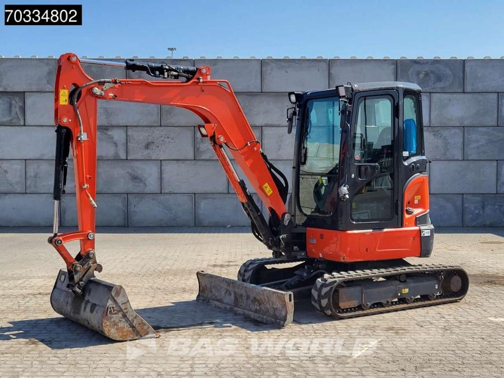 Kubota U36 -4 3 Buckets Photo 2