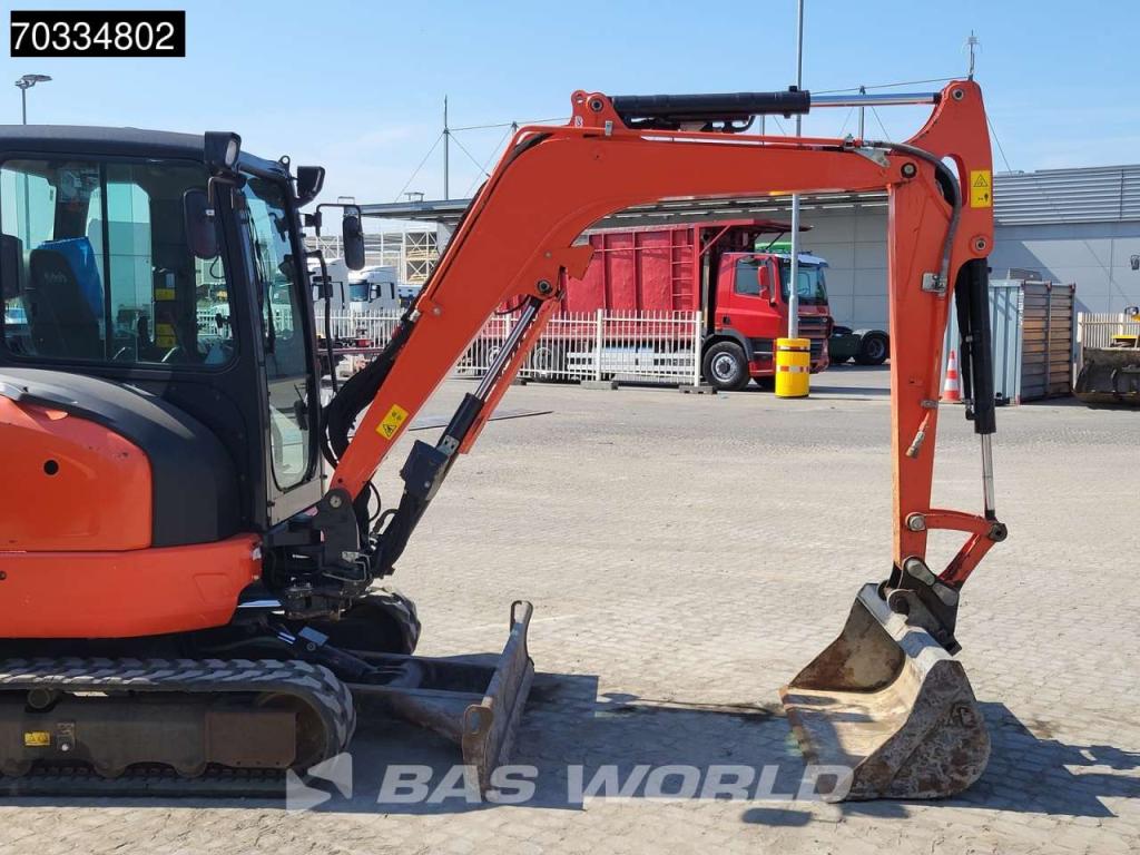 Kubota U36 -4 3 Buckets Photo 9