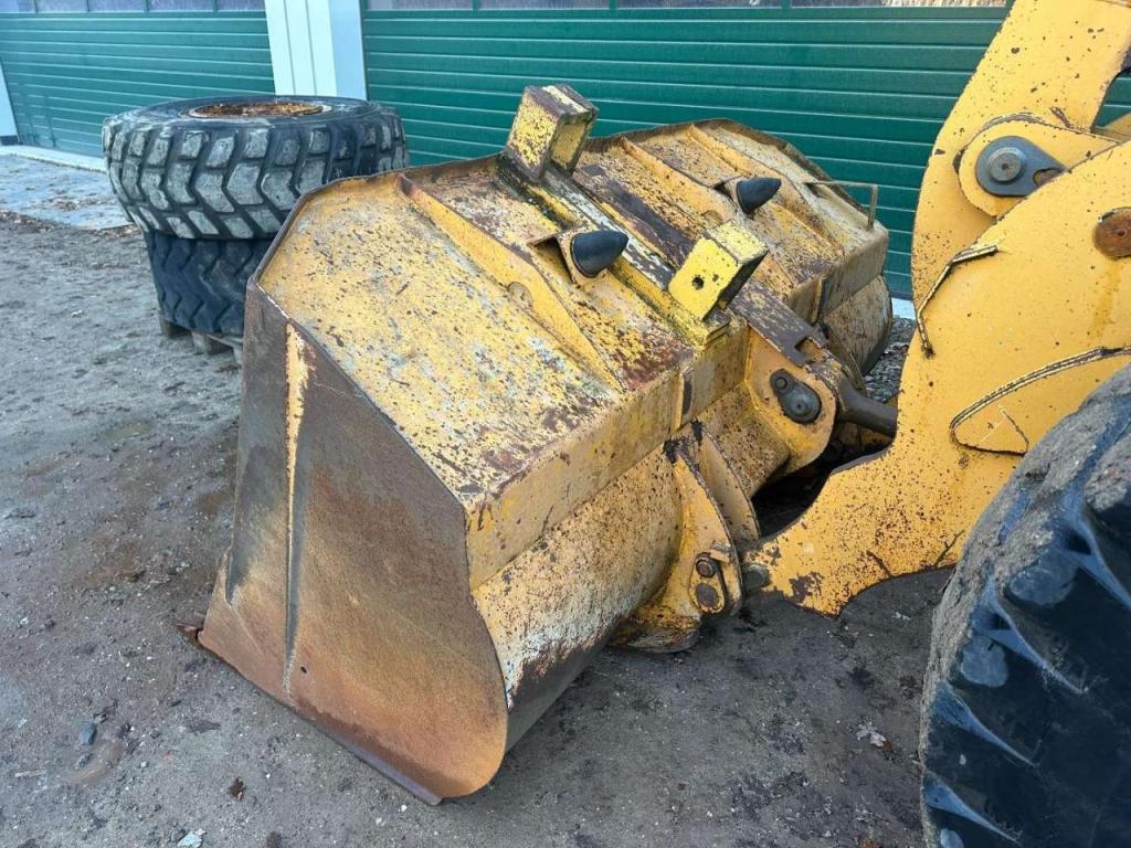 Liebherr L541 Included spare wheels Photo 16