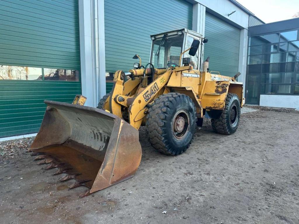 Liebherr L541 Included spare wheels Photo 2