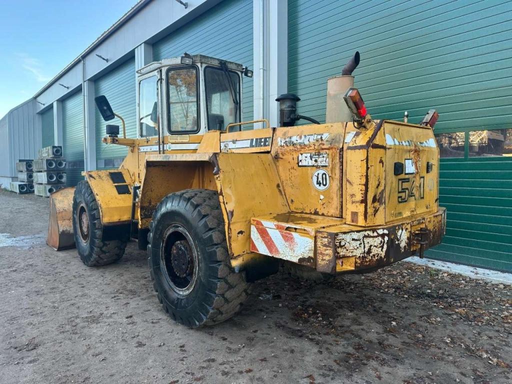 Liebherr L541 Included spare wheels Photo 6