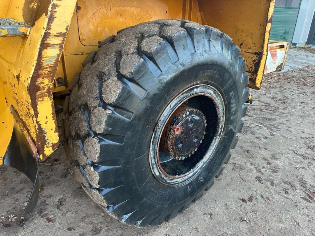 Liebherr L541 Included spare wheels Photo 9