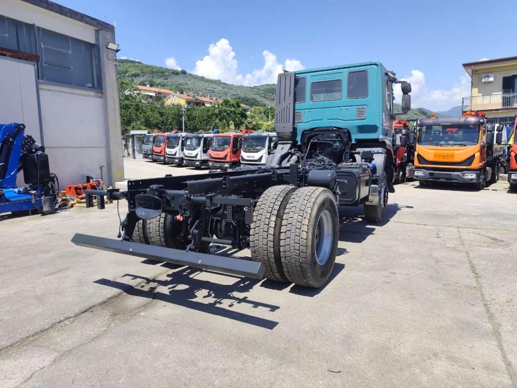 Iveco TRAKKER 190T41 Photo 30