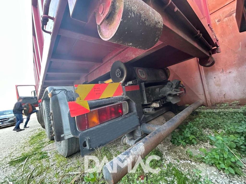 Scania 420 Photo 11
