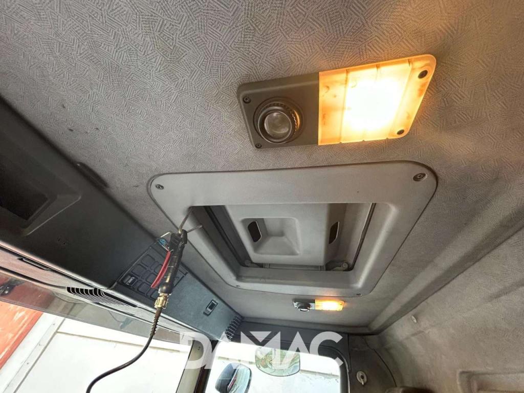 Scania 420 Photo 18