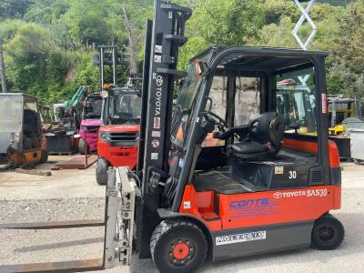 Toyota EFMB30 en vente par Venus Srl